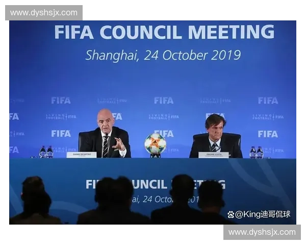 美加墨世界杯VAR判罚引发争议与公平性讨论
